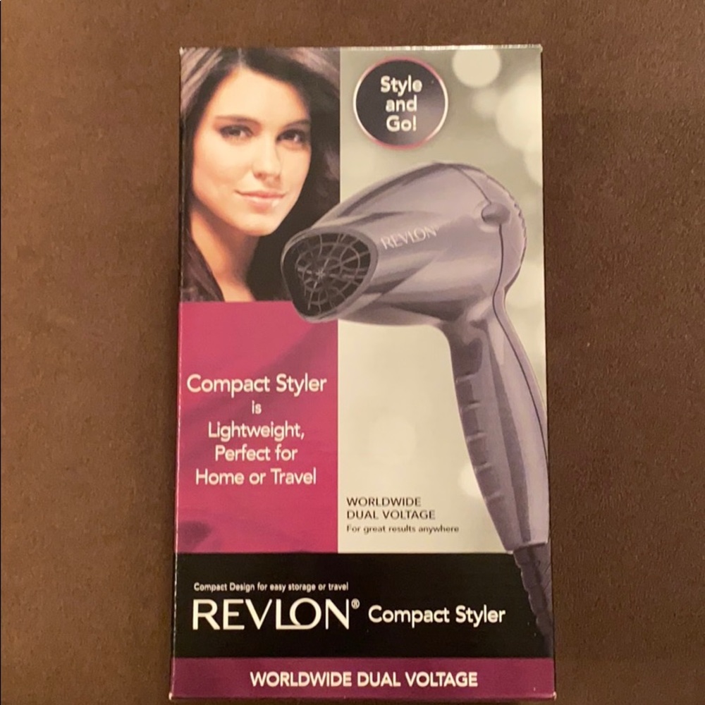 NWT Revlon compact travel styler